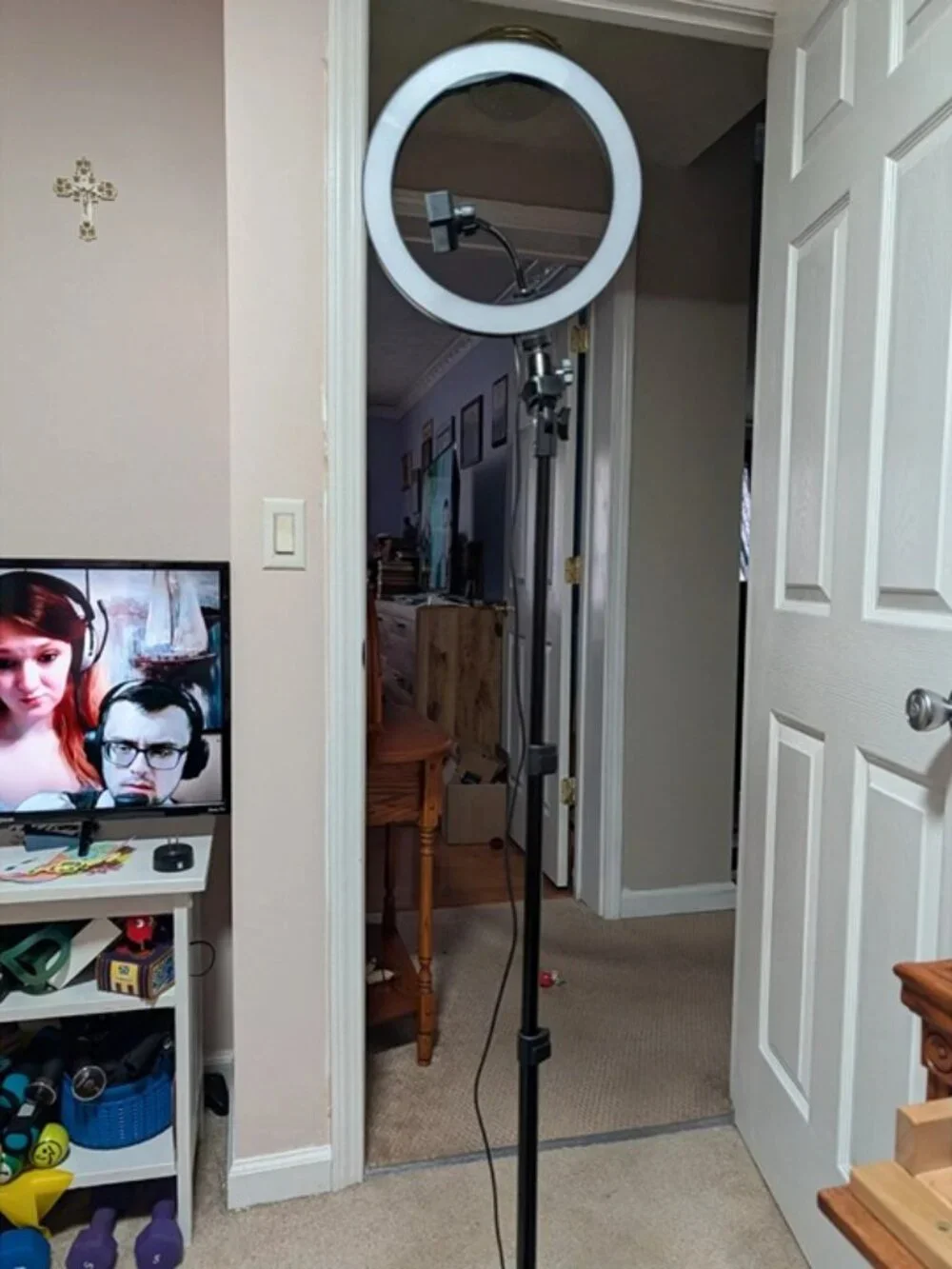 Ring light with phone holder, 10 in, pole expands to 55 inches